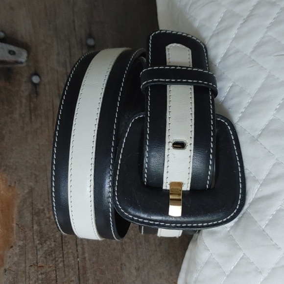 Escada Accessories - ESCADA vintage 80's Navy & White leather Buckle belt 28 30